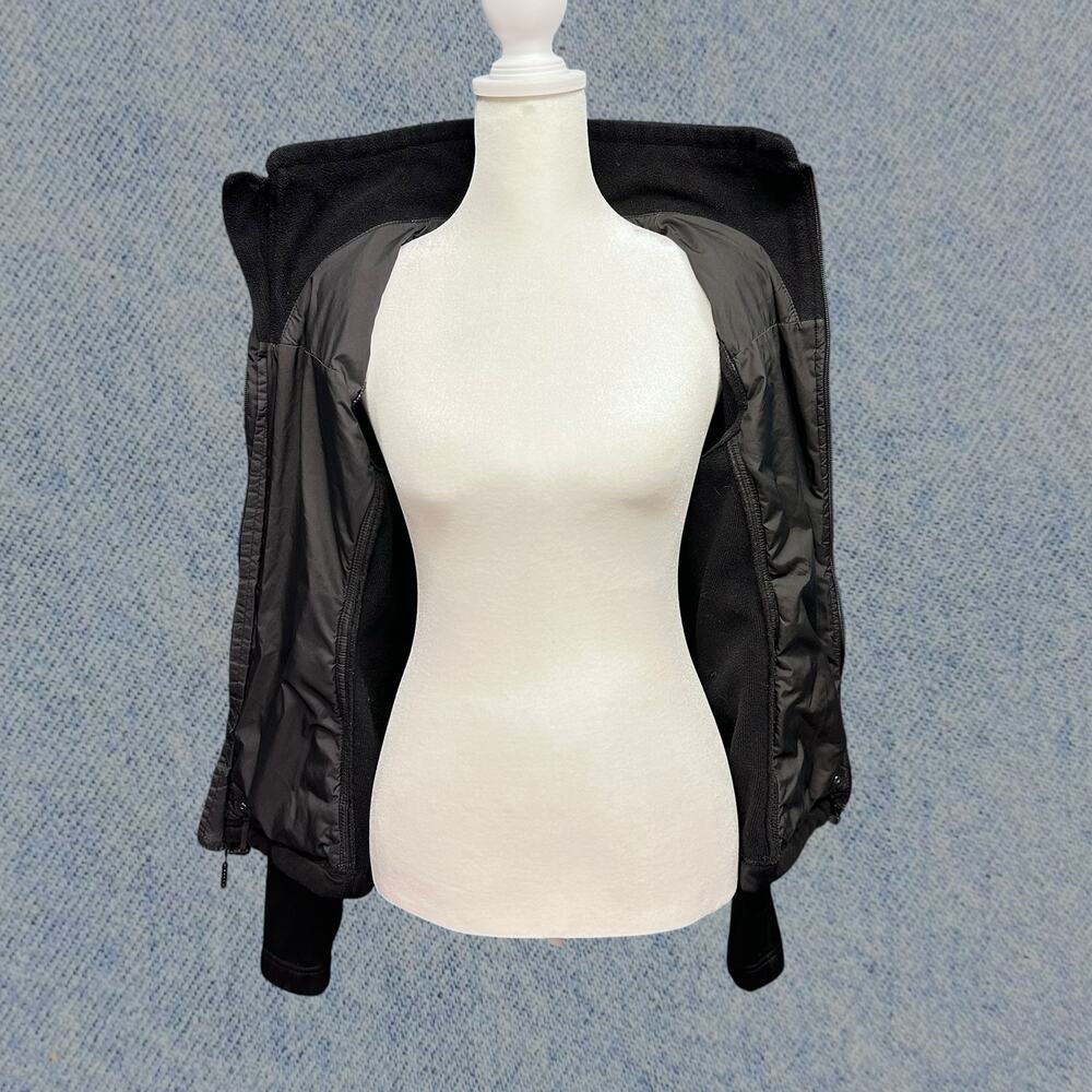 The North Face Women’s Quilted Black Jacket - Size Small - Picture 4 of 6